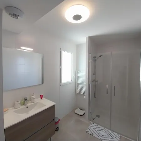 Apartment Superbe T3 Wifi Climatise, Le Sunset Lodge, *